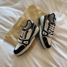 루이비통 트레이너 스니커즈