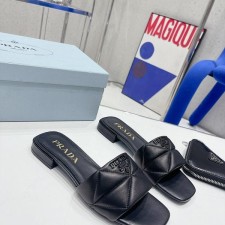 프라다 슬라이드
