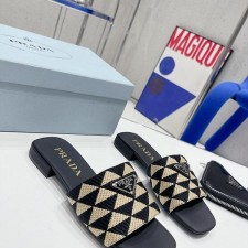 프라다 슬라이드