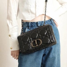 디올 카로백 미디움