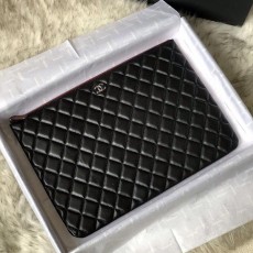 샤넬 클래식 클러치백