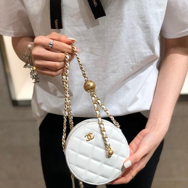 샤넬 클래식 골드볼 체인 라운드백 ap1449