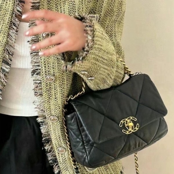 샤넬 24ss 신상 제니백 19플랩백 미디엄 WIN팩토리